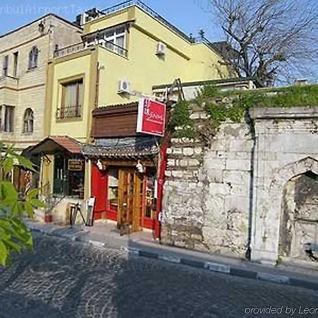 Pensjonat Arasta 3*