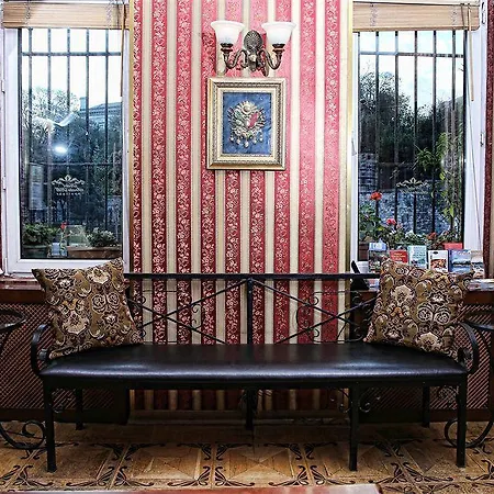 Santa Hill Otel