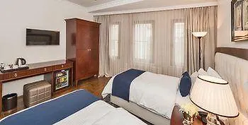 Four Doors Hotel