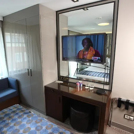 Hotel La 4*