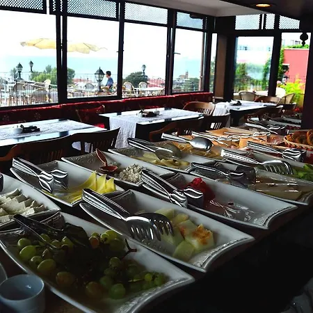 Alp Hotell