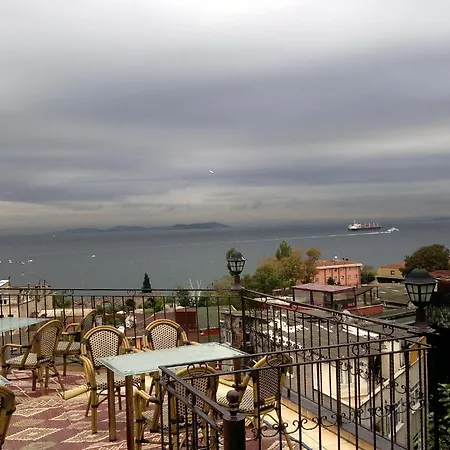 Emre Hotel 2*