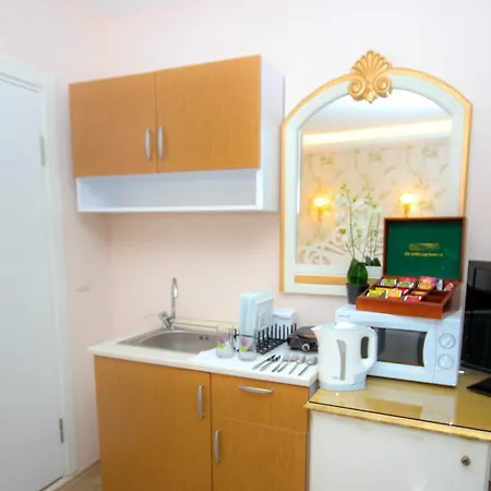 Economy hotel Mini House