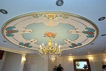 Отель White House