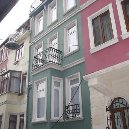 Mio 3* Istanbul