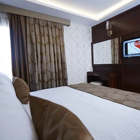 Ilkbal Deluxe &spa מלון 4*