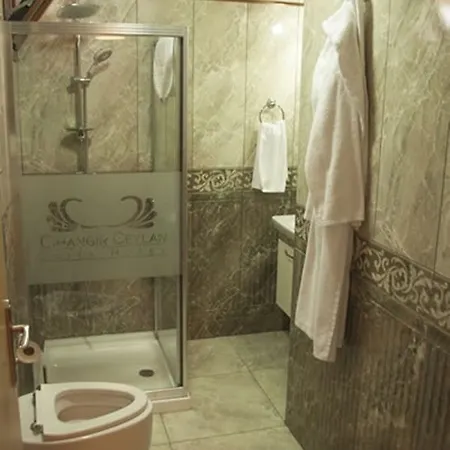Hotel apartamentowy Cihangir Ceylan 3*