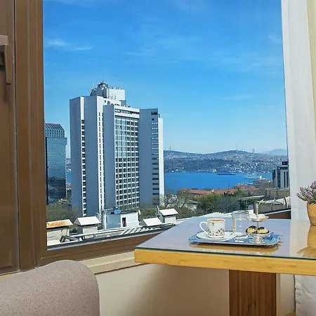 Nova Plaza Orion Hotel 4*