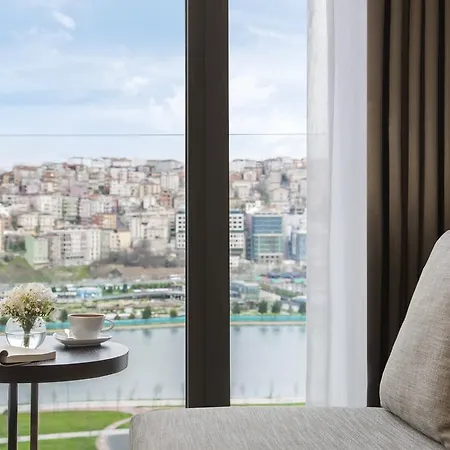 Moevenpick Golden Horn 5* Istambul