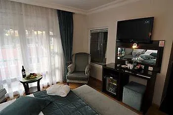 Tria Elegance 4*