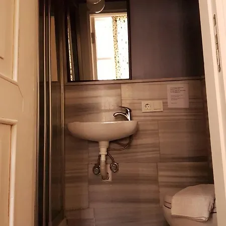 Zenka Hotel 2*