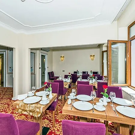 Hotel By Murat Crown Taksim 3*