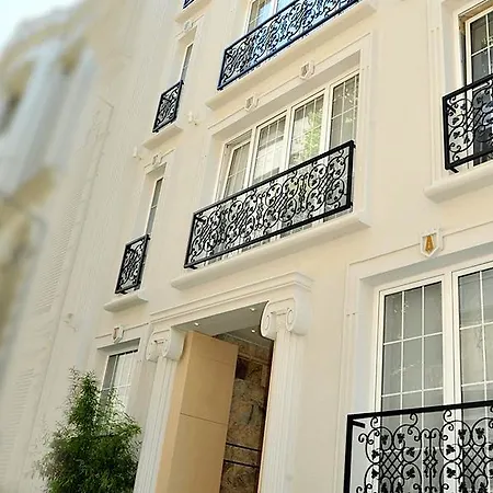 Hotell Ayna