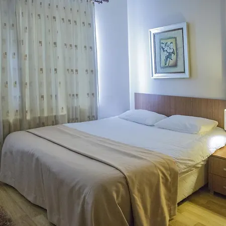 Airport Aparthotel