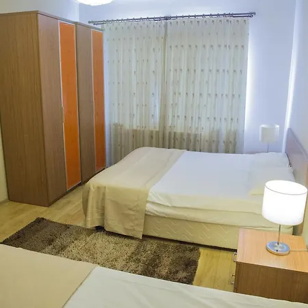 Aparthotel Airport 3*