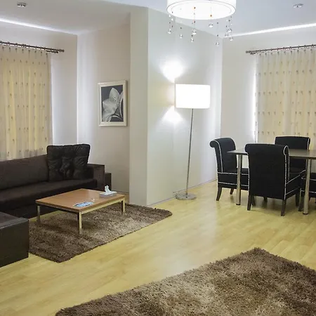 Airport Aparthotel