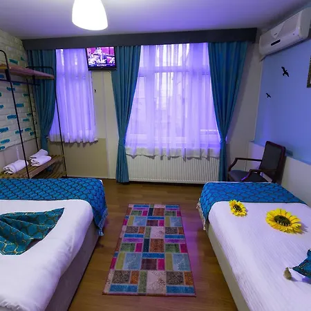 A'la House Aparthotel 3*