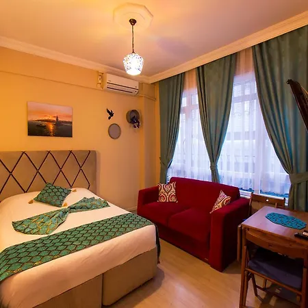 A'la House Aparthotel 3*
