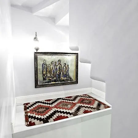 Azre Hotel