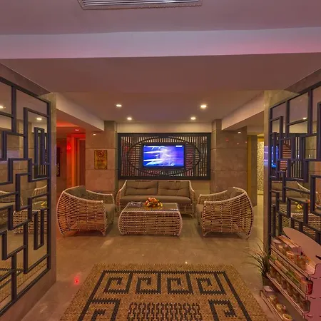 Hotel Glorious 4*
