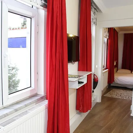Galata Bridge Apartment *