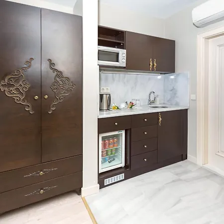 Hotel Cosmos 2*