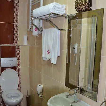 Hotel Cosmos 2*