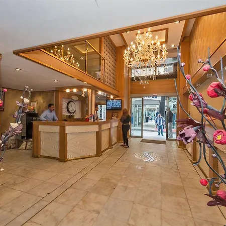 塞勒奈酒店 酒店