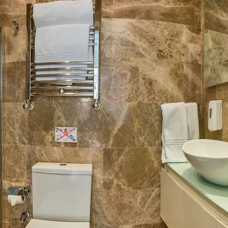 Aparthotel Iq Mis
