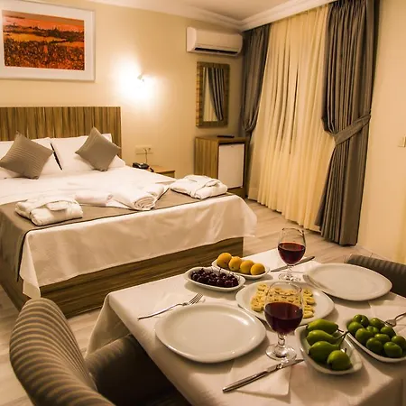 Berlin Nisantasi Hotel 3*