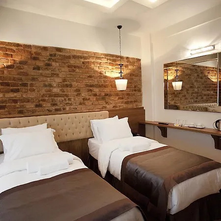 Pera Line Hotel