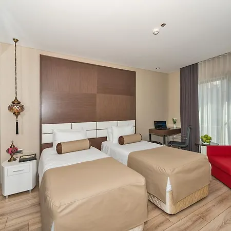 Hotel Dora