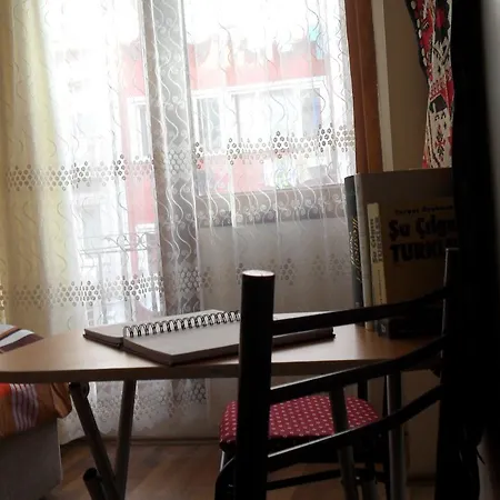 Apartment Eroz House *