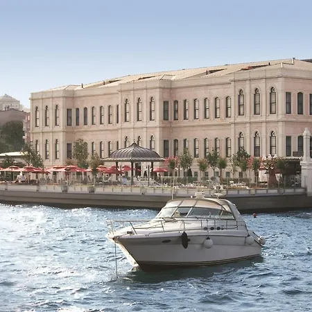 מלון Four Seasons At The Bosphorus 5*