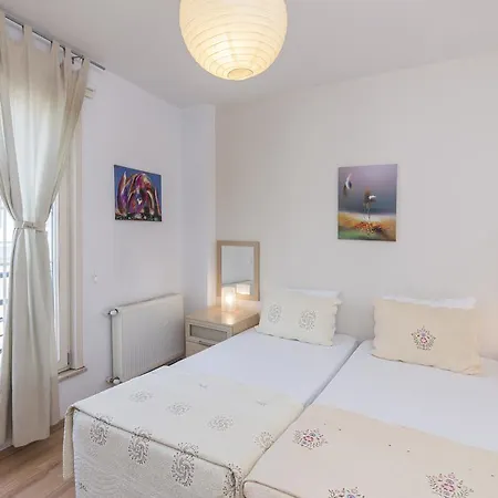 Apartment Amedros *