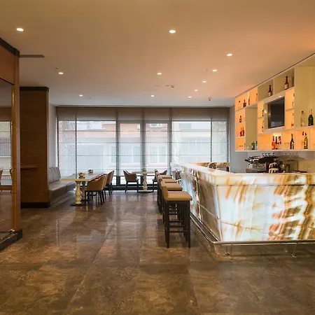 فندق Inside Sisli 4*