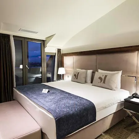 فندق Inside Sisli 4*