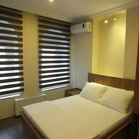 Hotel City Plus Butik 3*