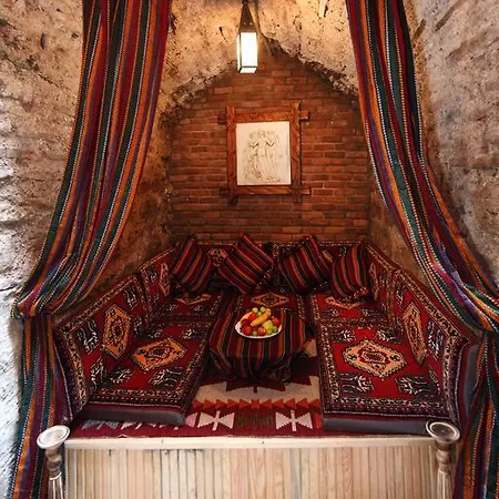 Отель Divalis