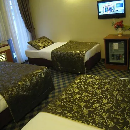 City Hotel