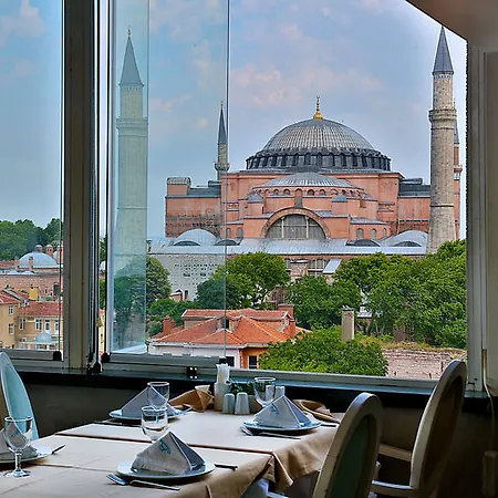 Hotel The
