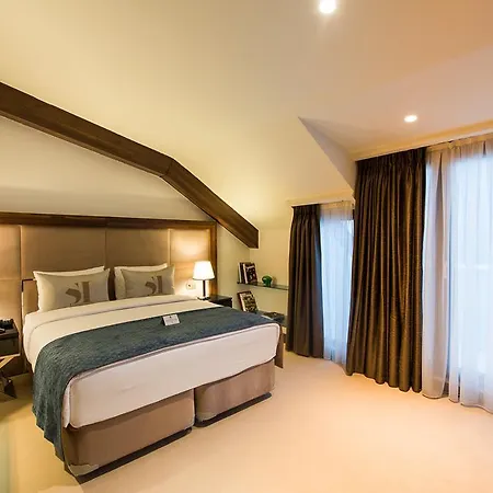 Inside Sisli