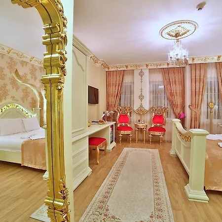 Отель White House 4*