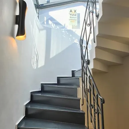 Irini Seaview House