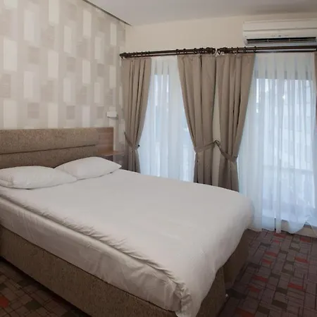 Serene Hotel 2*