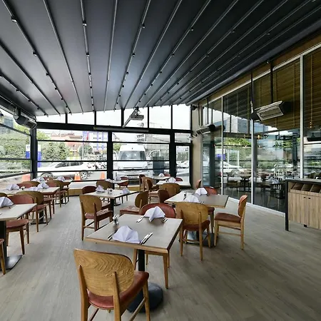 Park By Radisson Ataturk Airport