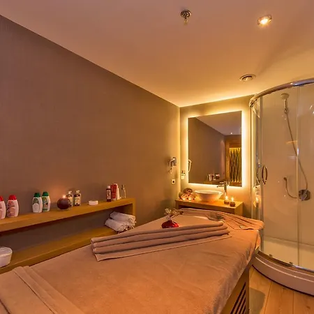 Hotel Dora 4*