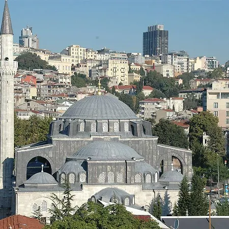 Отель Karakoy Port 4*