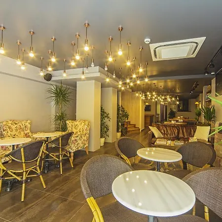 梅洛迪加拉塔大厦酒店