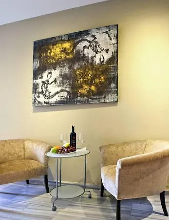 Bright Hotel 3*